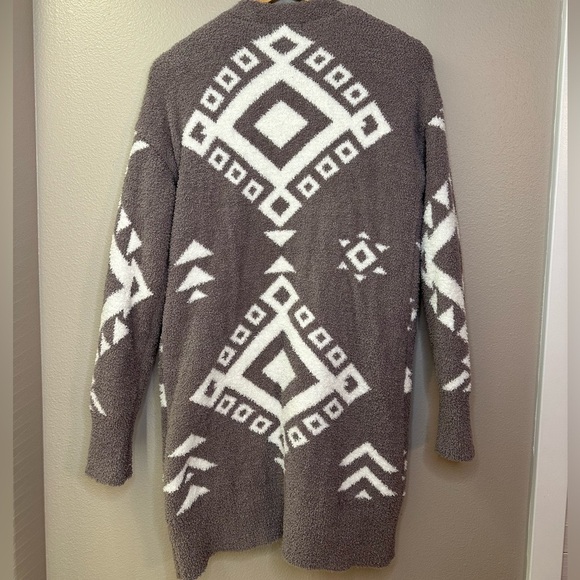 Kaisley Cozy Aztec Print Long Open Front Cardigan Sweater - Picture 2 of 2